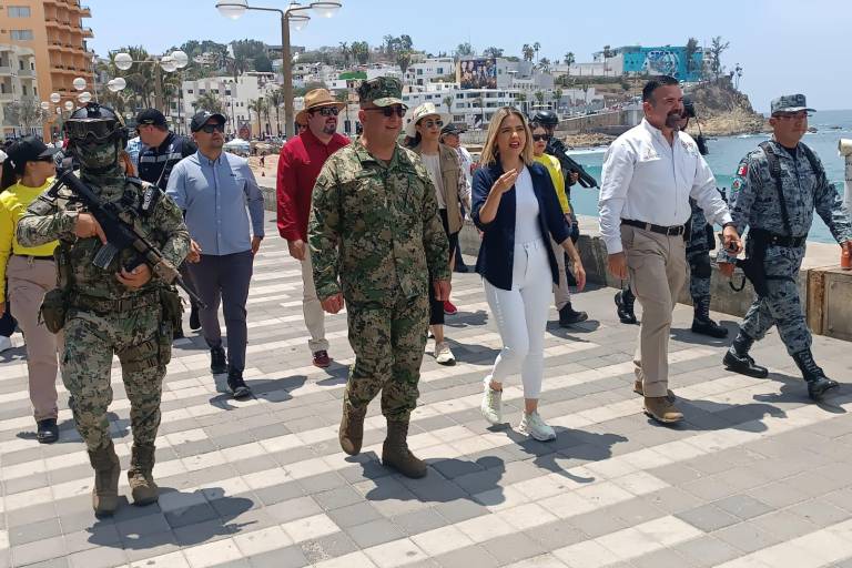 Supervisan autoridades zona de playas y áreas turísticas de Mazatlán
