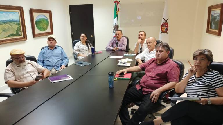 Directores de área del Isic, durante la capacitación.