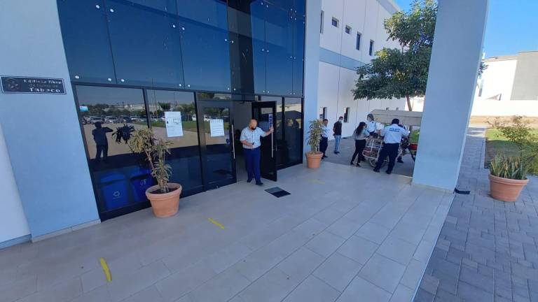 Armando Villarreal y otros dos colaboradores fueron acusados por dos delitos distintos, luego la Fiscalía los dejó de acusar por uno y lograron la suspensión condicional del proceso.