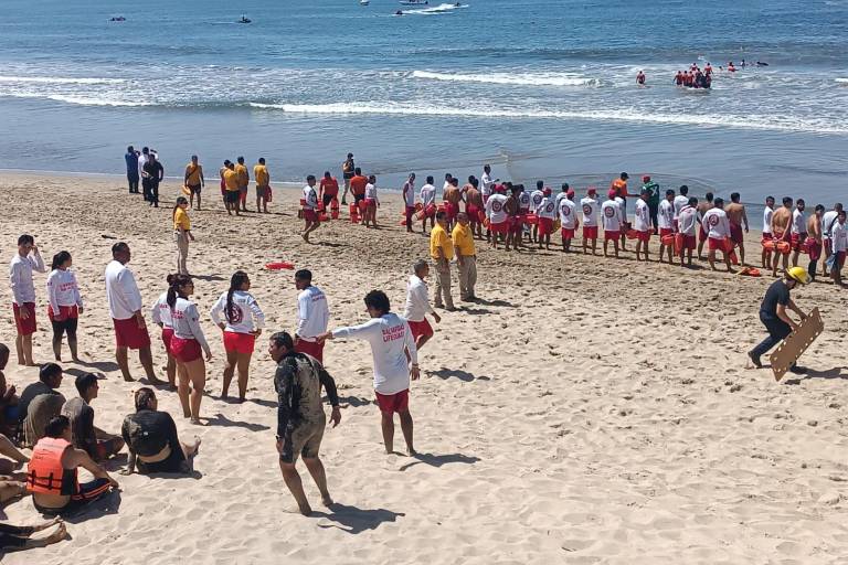 Simulacro en Mazatlán evalúa respuesta ante emergencias acuáticas previo a Semana Santa