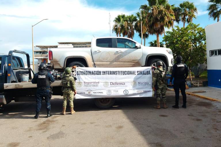 Recuperan 4 vehículos con reporte de robo en Culiacán y Navolato