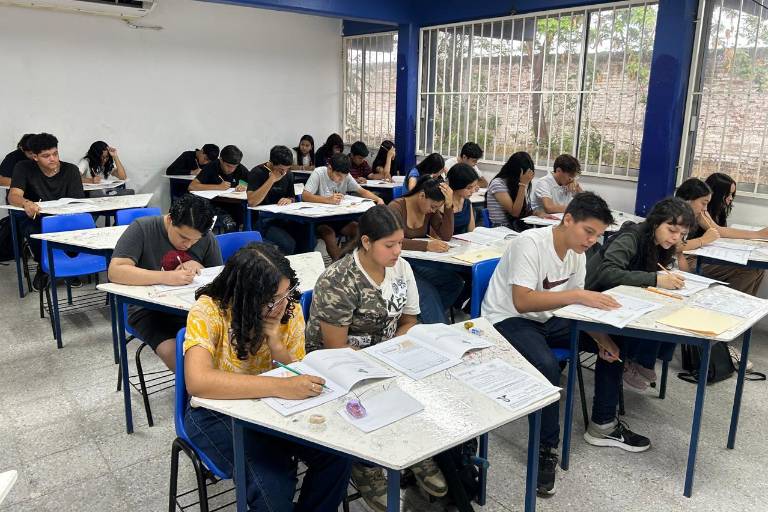 Supera Cbtis 51 los mil aspirantes en su examen de admisión 2025