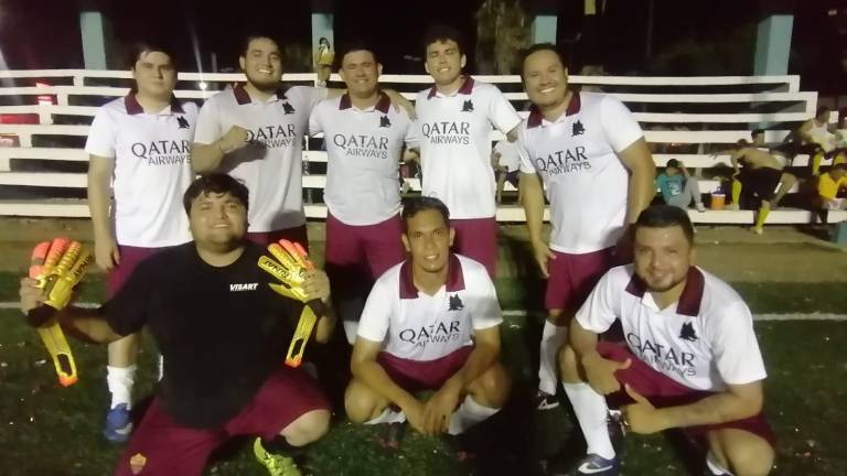 Los Reporteros propinan goleada.