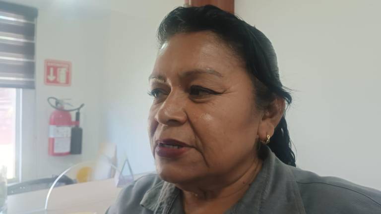 Laura Elena Tirado Aguilar, dirigente del Sindicato del Ayuntamiento de Mazatlán, señala las deficiencias en los servicios médicos municipales.