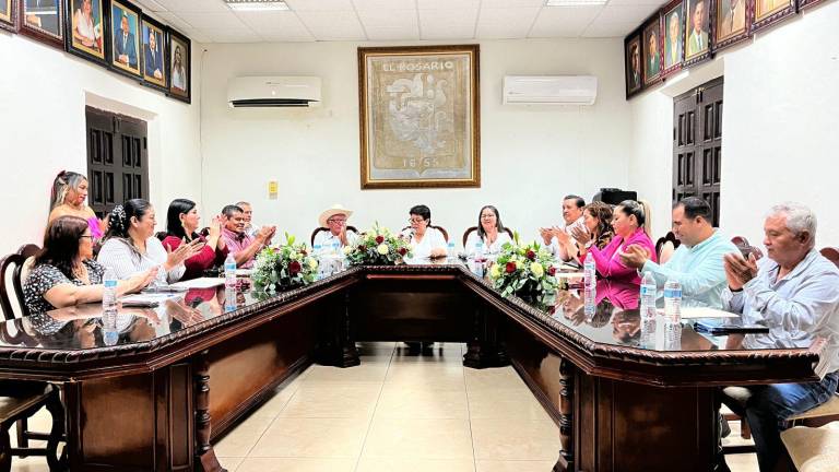 El Cabildo de Rosario tras la llegada de los funcionarios suplentes.