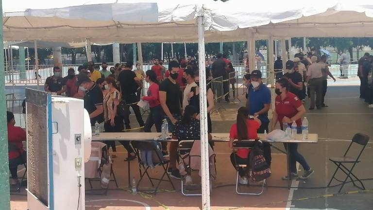 La campaña de vacunación contra el Covid-19 para personas mayores de 18 años se reactiva en los municipios de Cosalá y Navolato.