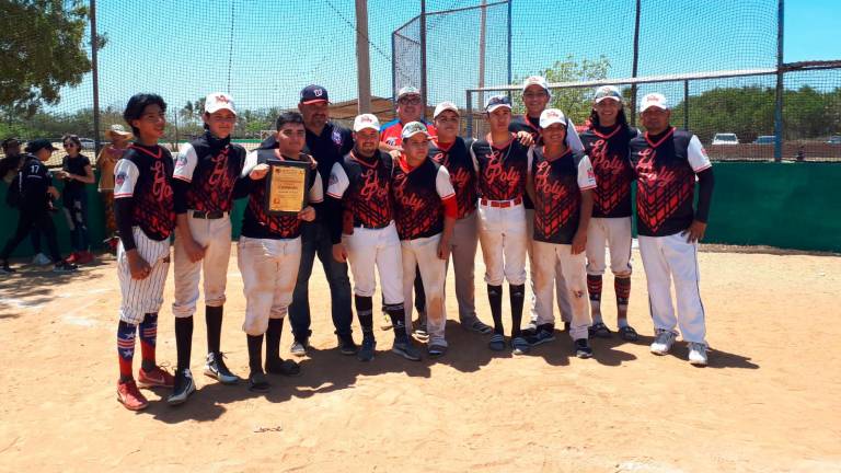 Carnicería El Poly, campeón Juvenil Menor.