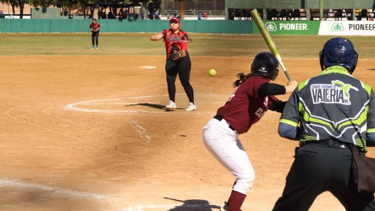 Ahome domina el softbol.