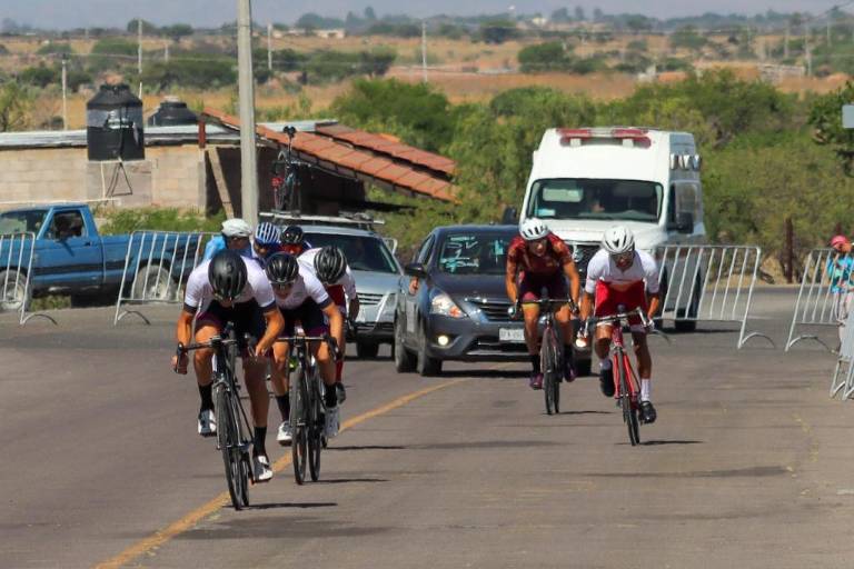 Akari Valenzuela con su oro comanda a la legión sinaloense en el Macro Regional de ciclismo de ruta