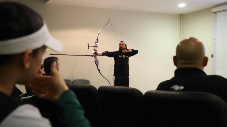 Diego Román actualiza a los entrenadores de Sinaloa.