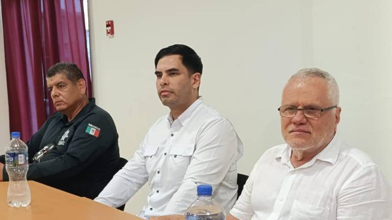 La reunión convocada por el director de Desarrollo Económico, José Alberto Jaime Ruezgas, contó con la presencia del Alcalde Víctor Manuel Díaz Simental.