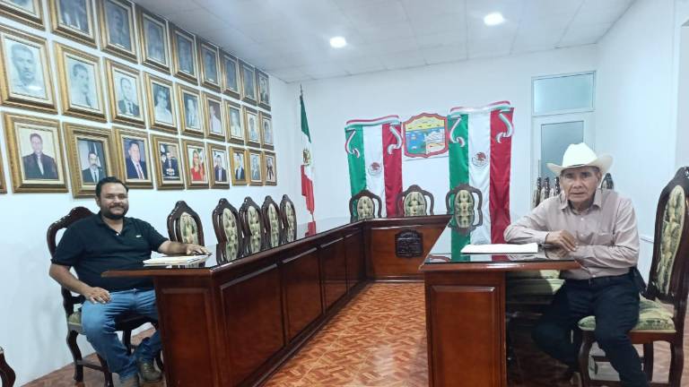 El Alcalde de Escuinapa Víctor Manuel Díaz Simental convocó a una sesión del consejo de Jumapae pero no fue la mayoría.