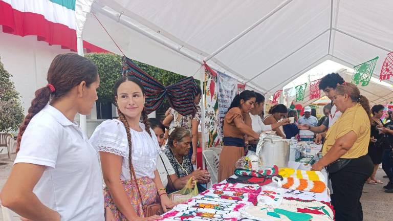 Comunidades indígenas participaron en la muestra gastronómica y festival artístico celebrado en Escuinapa.