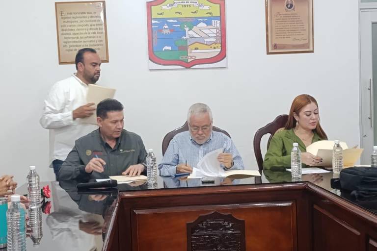 IMSS Bienestar y Gobierno de Escuinapa firman convenio de colaboración