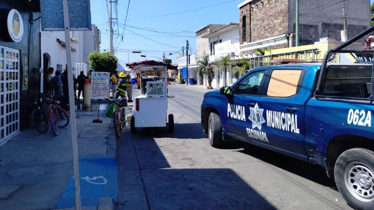 Una explosión se registró en un negocios de mariscos en el Centro de Escuinapa.