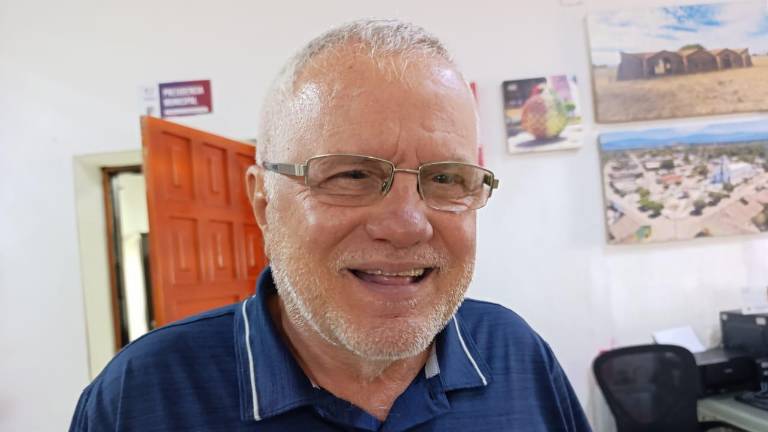 El Alcalde de Escuinapa Víctor Díaz Simental considera que en este mes terminan el Plan Municipal de Desarrollo.