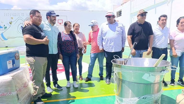 Con el programa “Equipa”, del Gobierno de Sinaloa, se entregaron 125 equipos para fortalecer a pequeños negocios locales de Escuinapa.