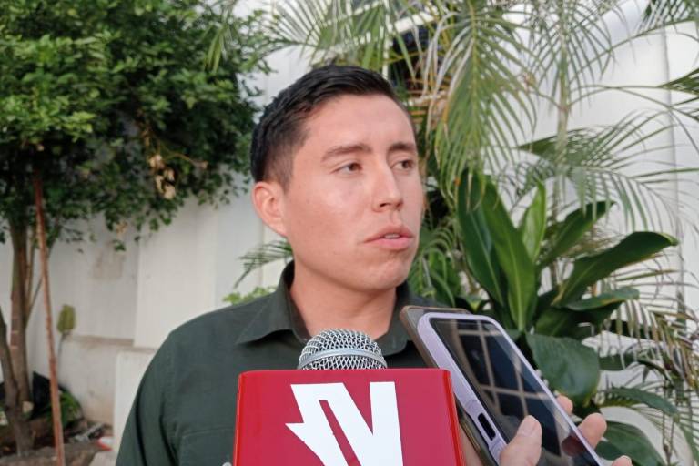 Deja Cirilo Celis regiduría en el Cabildo de Culiacán; asumirá como director del DIF Municipal