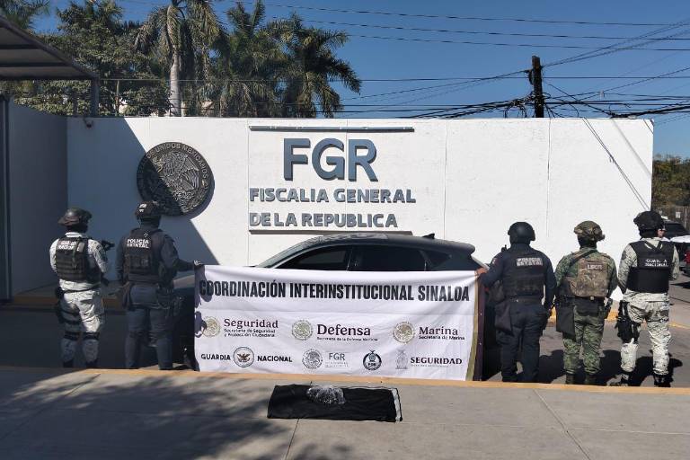 Vehículo asegurado en Culiacán tenía 28 explosivos para dron