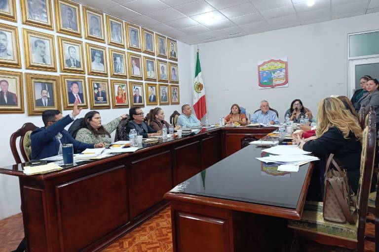 Confronta clínica de salud privada a regidores y Alcalde de Escuinapa