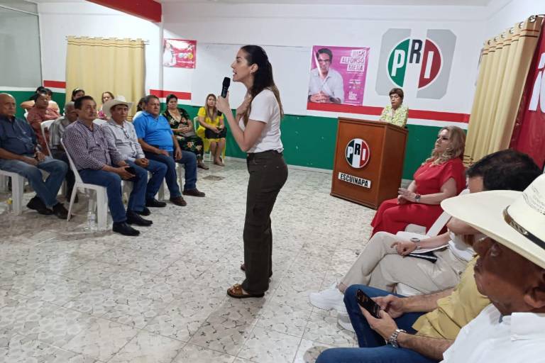 Es momento de reorganizarse, dice Paloma Sánchez a priistas en Escuinapa