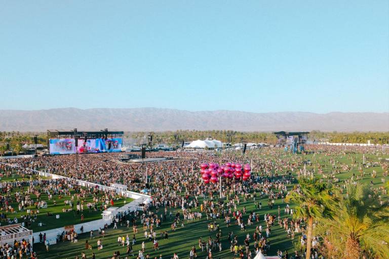 Impone Becky G el sabor latino en el Festival de Coachella 2023
