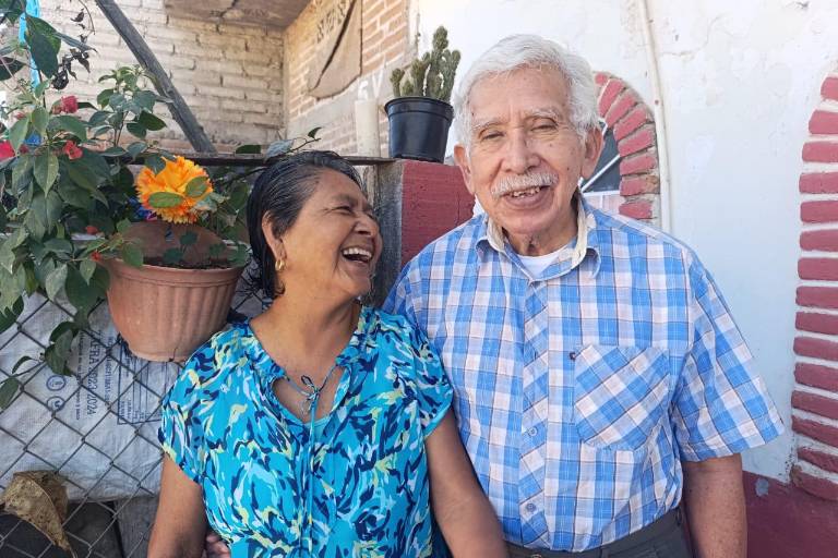 Durante 55 años, doña Chayito y don Ángel han sabido sortear en Escuinapa los retos de vivir en pareja