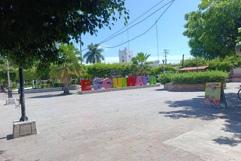 Actividades en Escuinapa se paralizan por falta de electricidad
