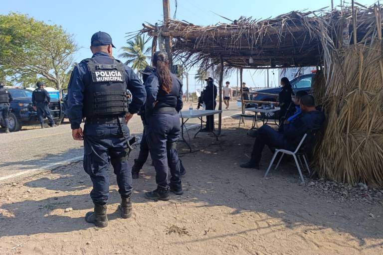 Refuerzan seguridad durante las Fiestas del Mar de las Cabras en Escuinapa