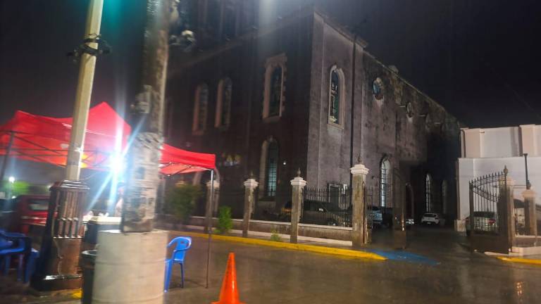 En punto de las 19:00 horas, la lluvia se intensificó en la ciudad.