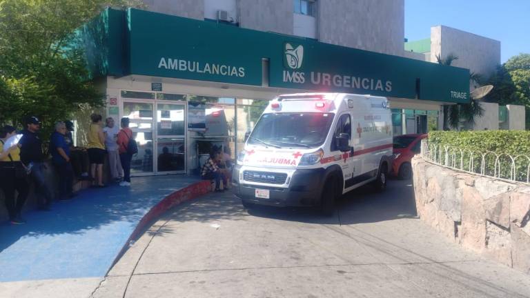 El paramédico fue abordado por dos hombres en motocicleta, quienes intentaron asaltarlo.