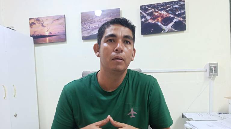 El Tesorero municipal de Escuinapa, Trinidad Ibarra, explica la situación con las finanzas del Ayuntamiento.