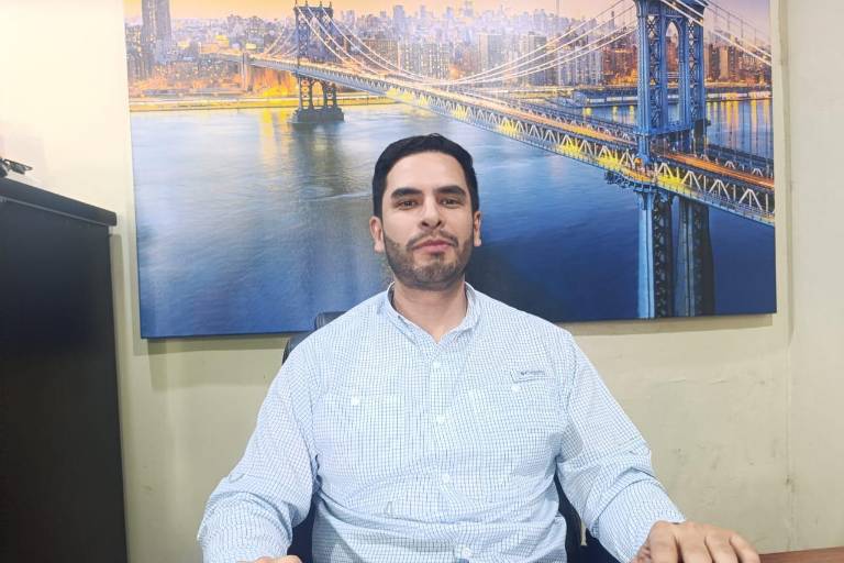 Gobierno de Escuinapa acuerda con comerciantes reordenar explanada de la Plazuela Corona