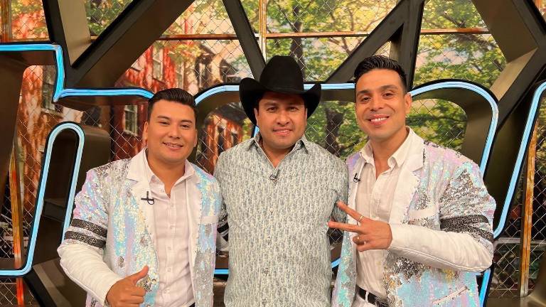 Julión Álvarez y Banda Elemental en Hoy.
