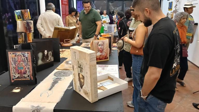 La obra se exhibe en el Museo de Arte de Mazatlán.