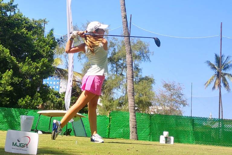 Golfistas completan jornada sabatina en Copa Pacífico