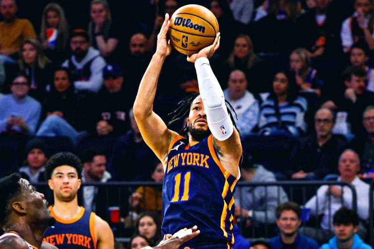 Los Knicks se apoyan en Julius Randle para superar a los Suns