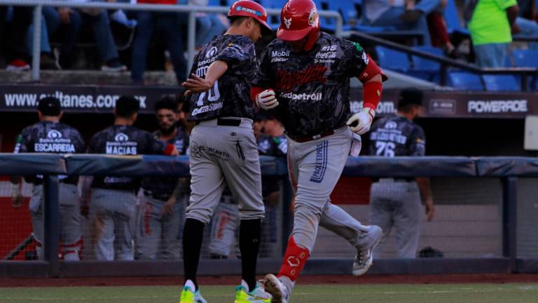 Ricardo Valenzuela se despachó con su segundo jonrón en el triunfo de Venados de Mazatlán.