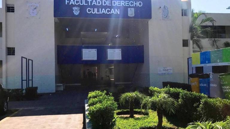 Profesionales y estudiantes son llamados a inscribirse al Diplomado en Derecho Penal que inpartirá la Facultad de Derecho de la UAS en Culiacán.