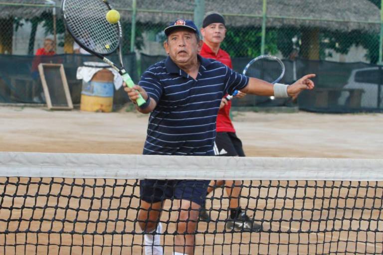 Dan el Grito en el tenis del Muralla