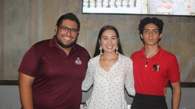 En rueda de prensa se anuncia el evento de este domingo.