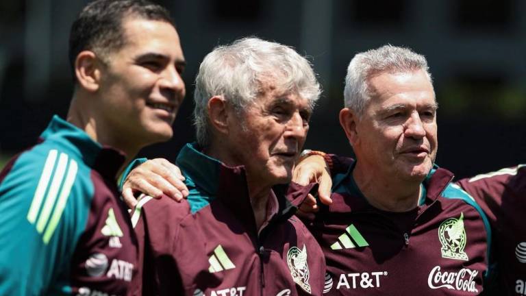 Bora Milutinovic estuvo de invitado especial en el campamento de la Selección Mexicana de futbol.