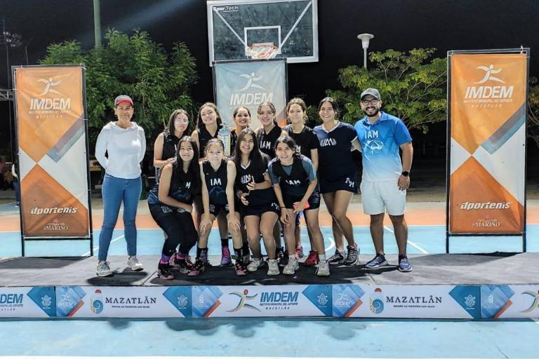 Premian a los mejores equipos de la Liga de Baloncesto Imdem