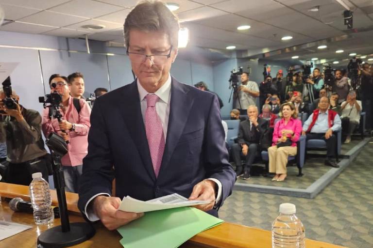 Enrique de la Madrid se registra por la candidatura presidencial del Frente Amplio por México