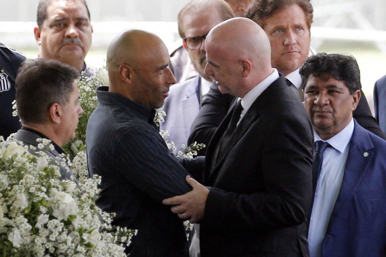 Gianni Infantino dice en el velatorio de Pelé que fue ‘único’