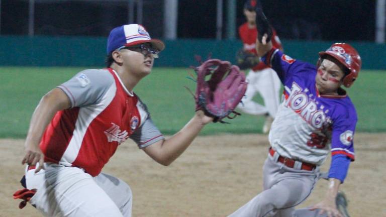 Ingeniería Carvajal y Rays Nave Copa protagonizan gran juego.