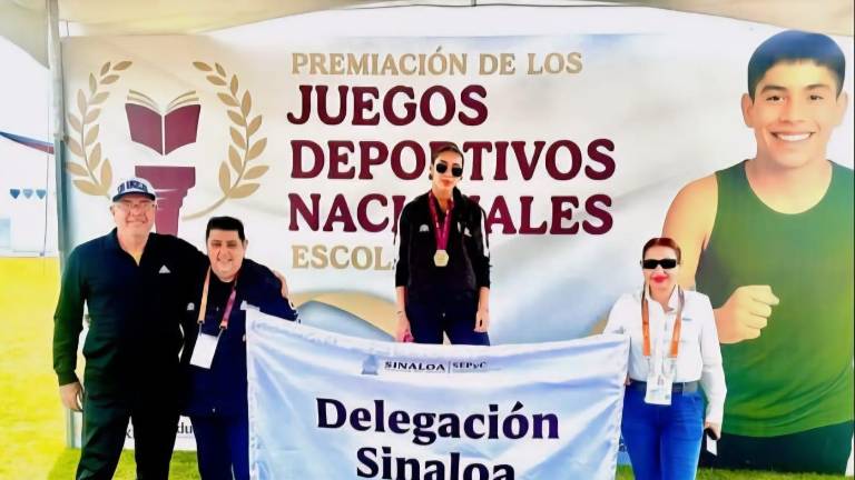 Victoria Ríos Zamudio se llevó la medalla de oro en la prueba de 200 metros libres.