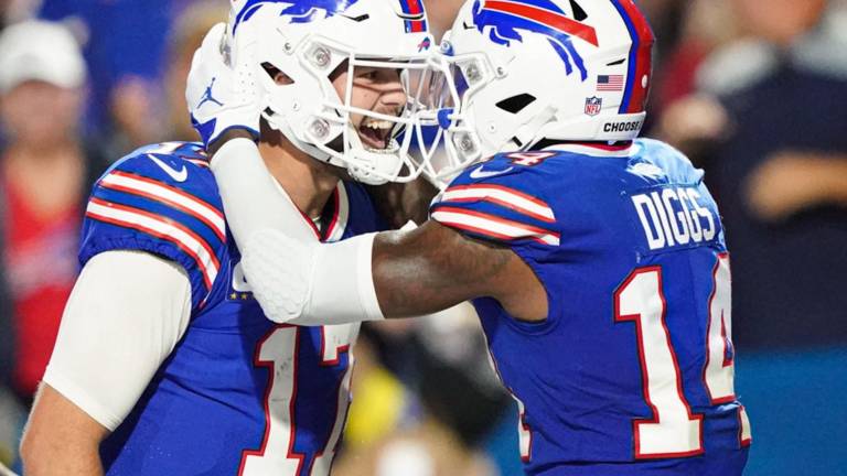 Los Buffalo Bills lograron una contundente victoria sobre Tennessee Titans.