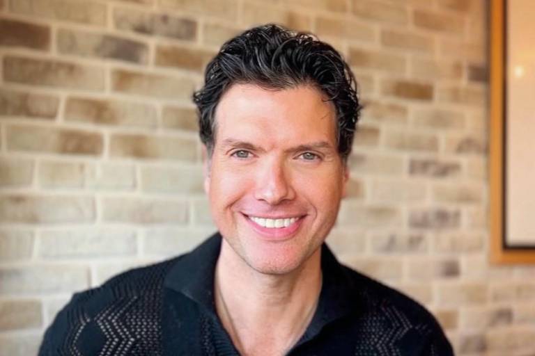 Invita Mauricio Martínez al musical ‘Celebrating Broadway Contemporary Hits’ en Mazatlán