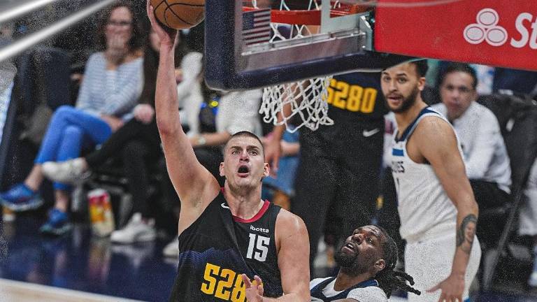 Nikola Jokic tuvo un partido para el recuerdo por los Nuggets.